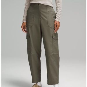 lululemon Light Utilitech Cargo Pocket High-Rise Pant